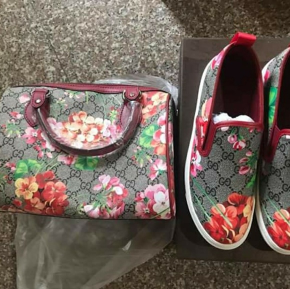 purse with matching shoes